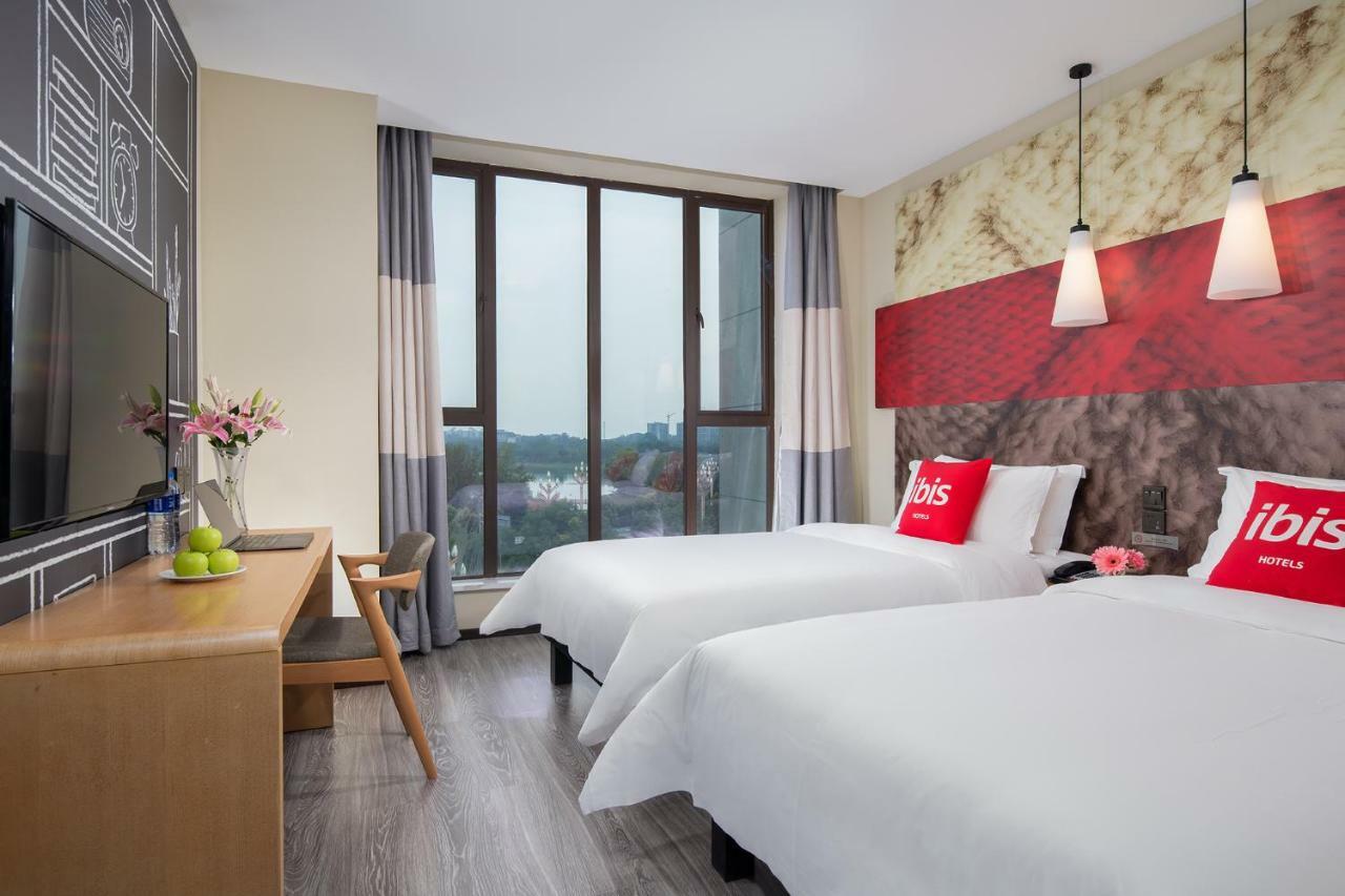 Ibis Hotel Emeishan Zewnętrze zdjęcie