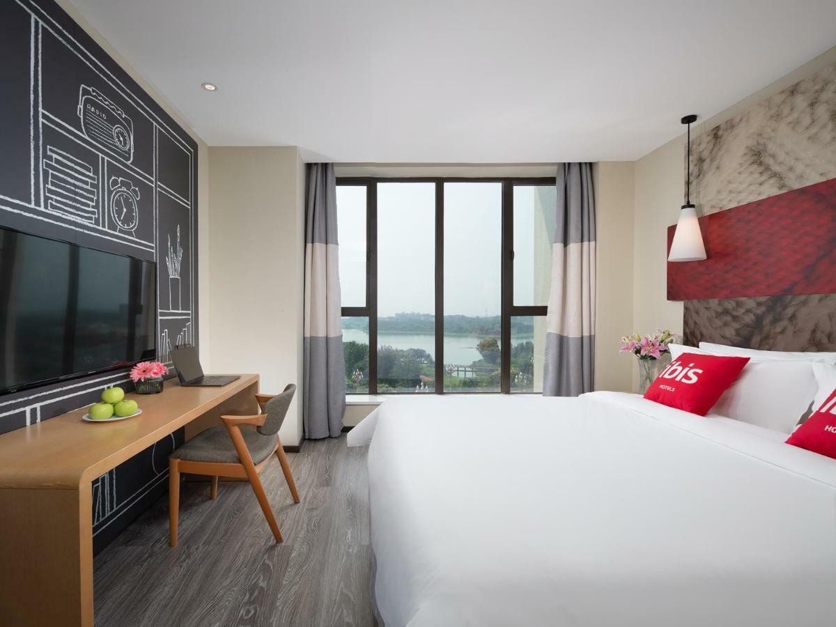 Ibis Hotel Emeishan Zewnętrze zdjęcie