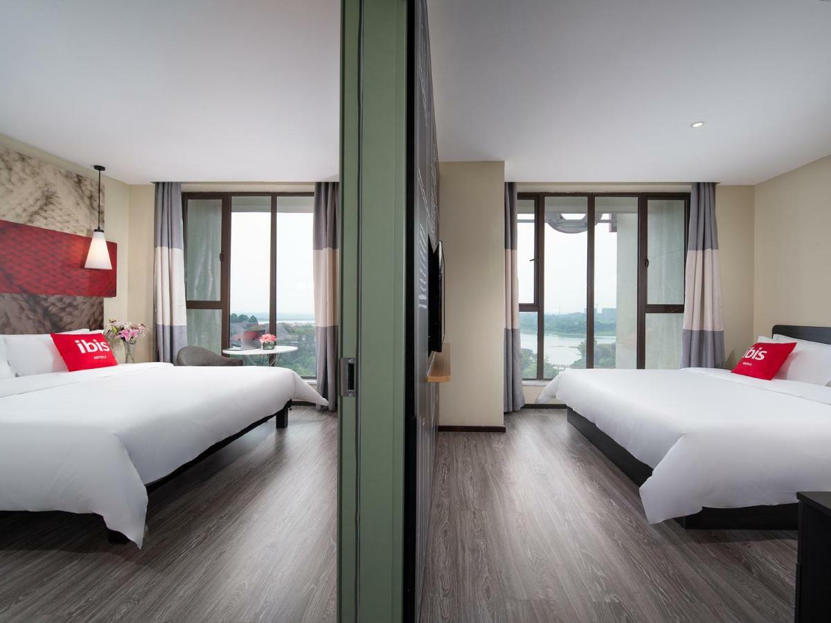 Ibis Hotel Emeishan Zewnętrze zdjęcie